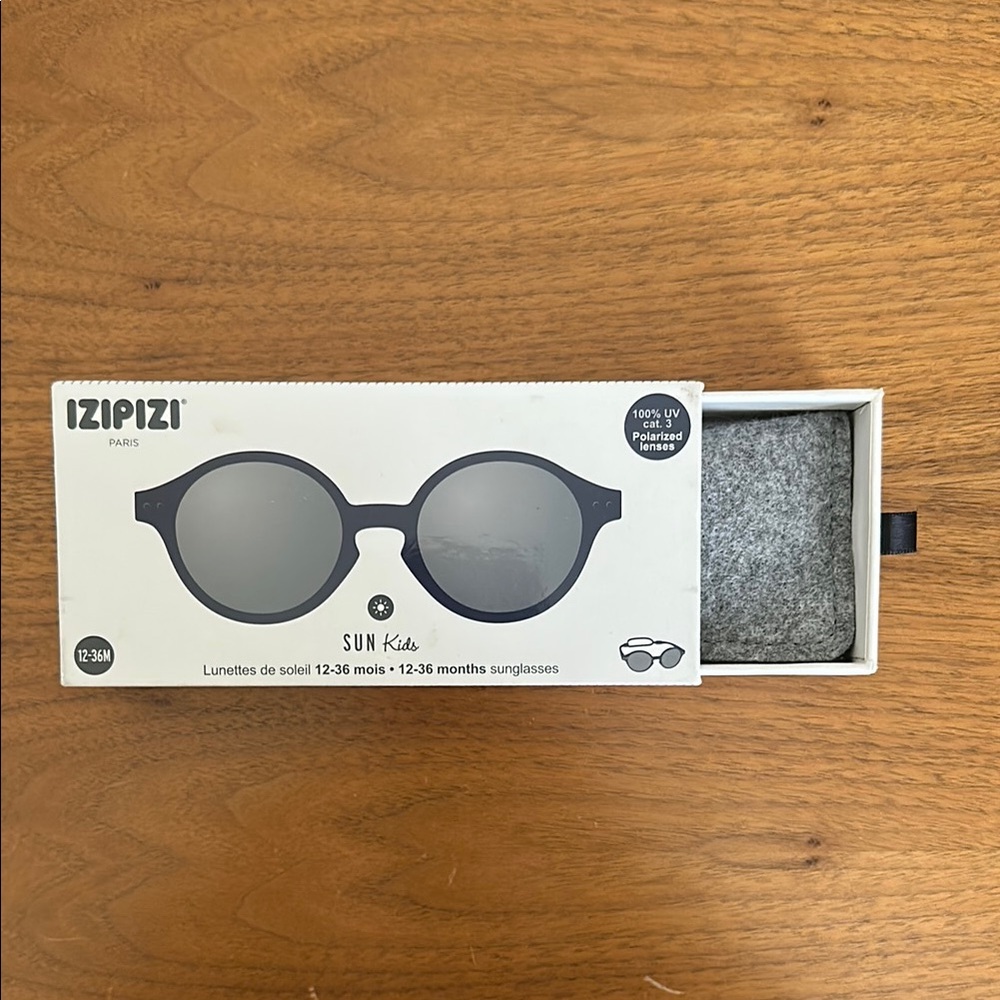 Izipizi Baby Sunglasses in navy